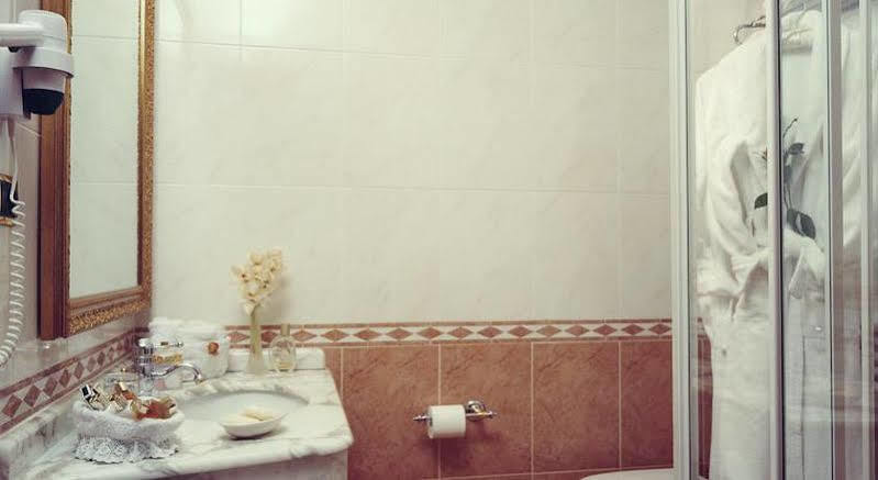 Dei Consoli Vaticano Hotel 4*